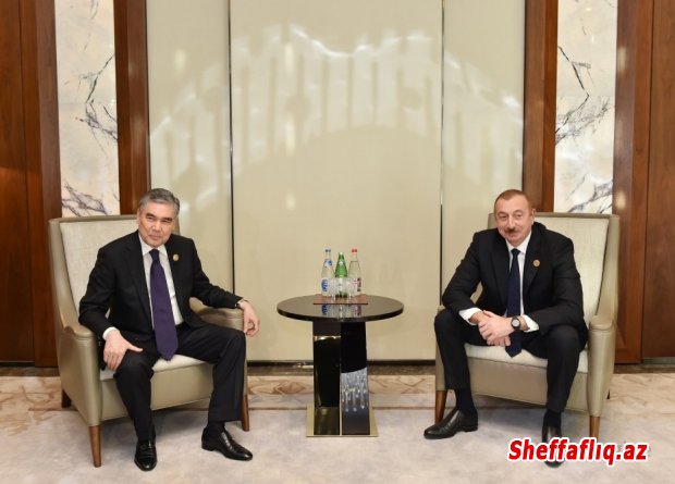 İlham Əliyev Türkmənistan Prezidenti ilə görüşdü