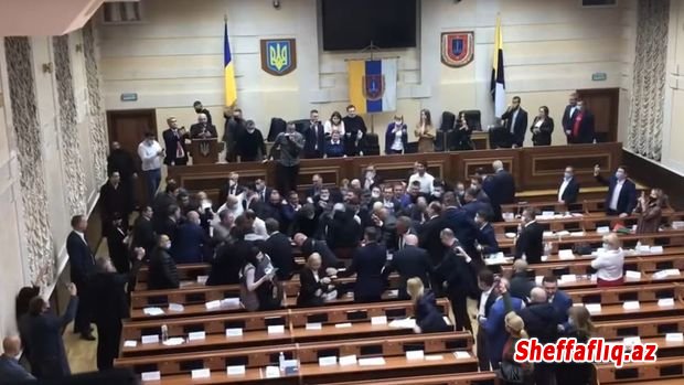 Ukraynada deputatlar yumruq davasına çıxdılar