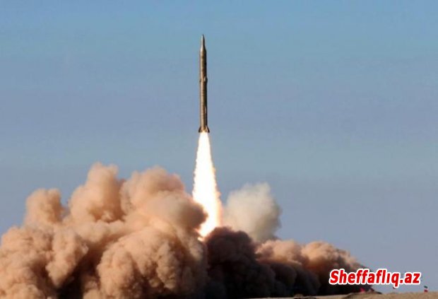 İran ballistik raketlərin sınaqlarını keçirdi