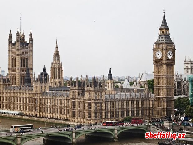 Britaniyanın parlament binasında yanğın baş verib