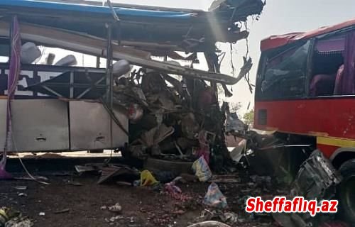 Qanada avtobuslar toqquşub: 17 ölü, 90 yaralı