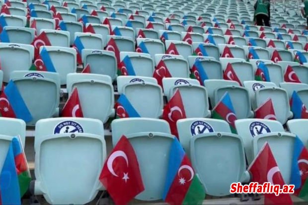 Bakı Olimpiya Stadionu Azərbaycan və Türkiyə bayraqları ilə bəzədilir