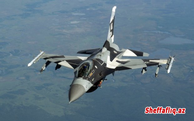 Ukraynanın 8 pilotu F-16 qırıcı təyyarələri ilə təlim keçmək üçün Danimarkaya gedib.