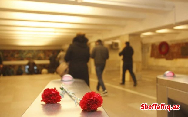 Bakı metrosunda 65-70 yaşlı qadın stansiya yoluna düşərək ölüb