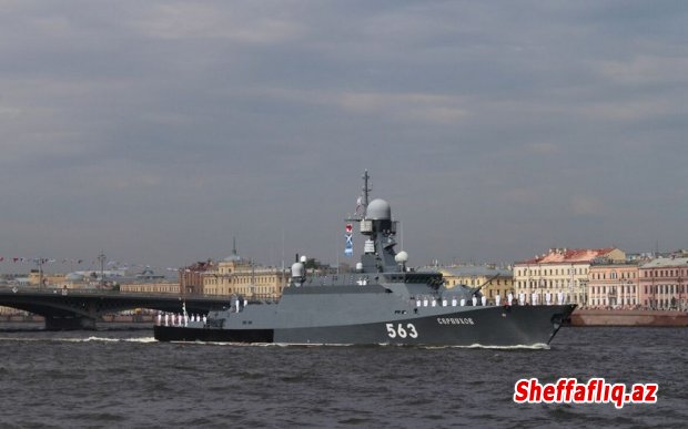 Rusiyada hərbi gəmi yanıb