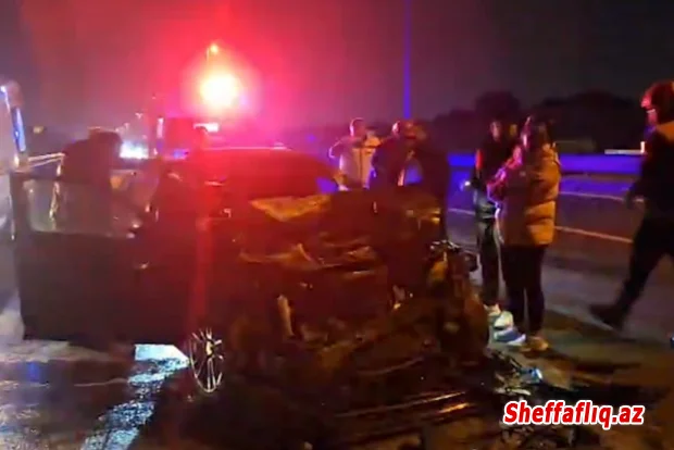 Bakıda avtomobillə "KamAZ" toqquşub, ölən var