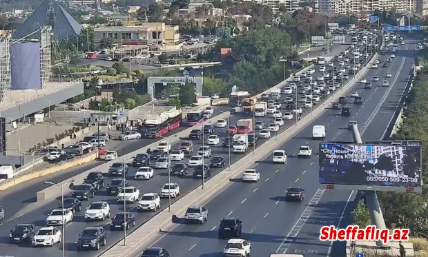 Bakının bəzi yollarında tıxac müşahidə olunur