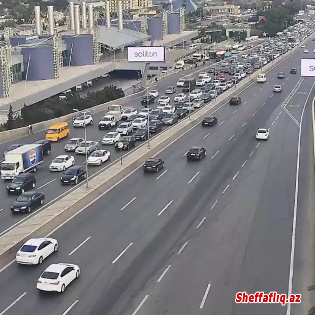 Bakıda 14 istiqamətdə tıxac yaranıb