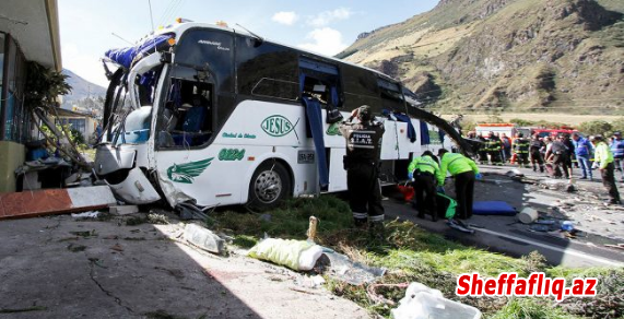 Zəvvarları daşıyan avtobus gülləbaran edildi – Ölən və yaralananlar var