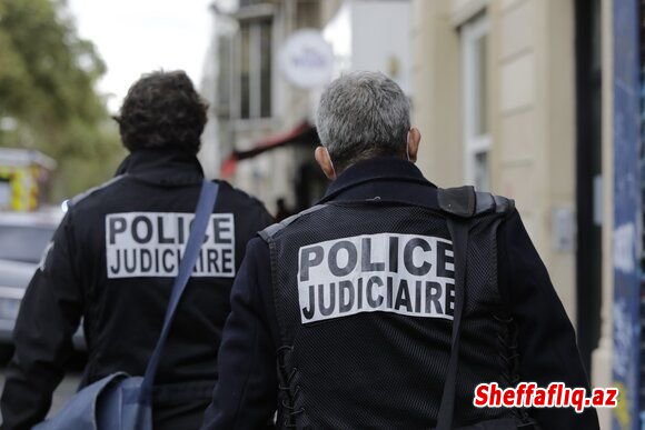 Fransada jandarmaya hücum: Üç hüquq-mühafizə işçisi ölüb