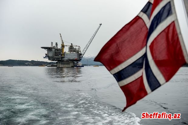 Norveç neft hasilatını dayandıra bilər