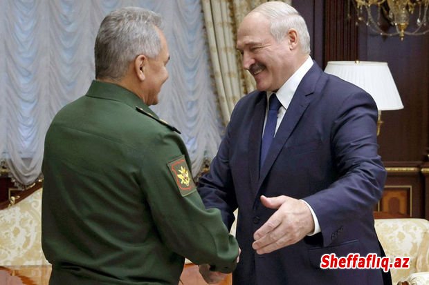 Lukaşenko: “Belarus və Rusiya hərbçiləri vahid ordu kimi təlim keçirlər”