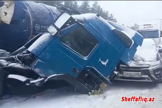 Rusiyada 41 avtomobil toqquşdu: Yaralananlar var
