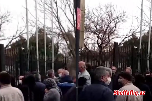Tehranda etiraz: 14 ildir haqlarını ala bilmirlər - VİDEO