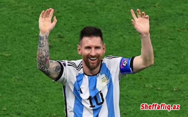 Messi komanda yoldaşlarına hədiyyələr verib