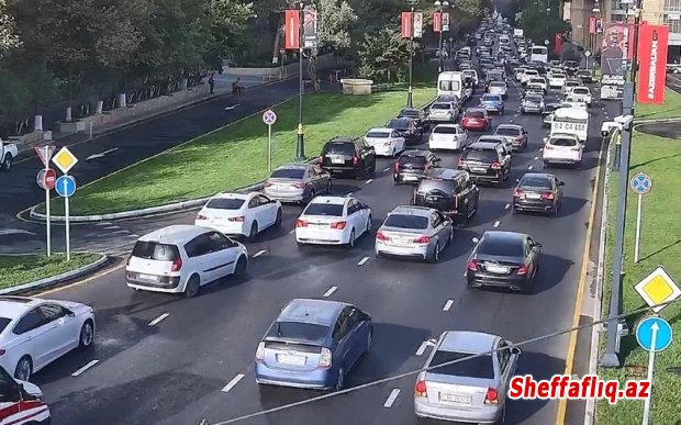 Bakının bir sıra yollarında tıxac yaranıb