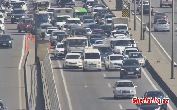 Bakıda yol qəzası olub, sıxlıq yaranıb