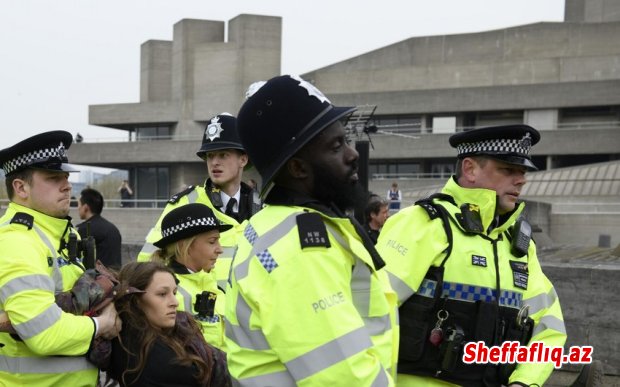 Londonda kirayə haqlarının artırılmasına qarşı aksiya keçirilib Londonda kirayə haqlarının artırılmasına qarşı aksiya keçirilib