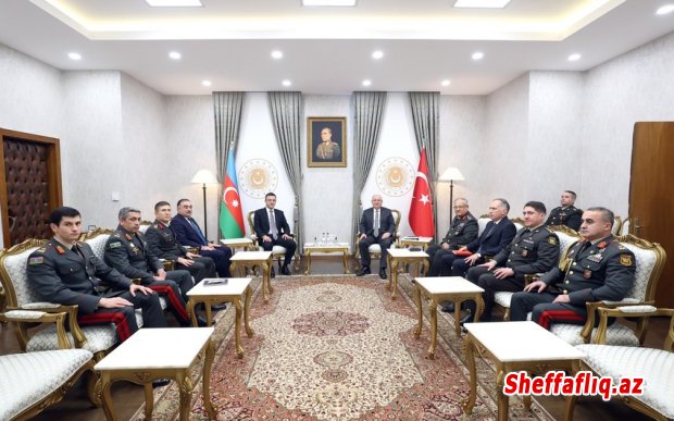 Yaşar Gülər Azərbaycanın müdafiə nazirinin müavinini qəbul edib Yaşar Gülər Azərbaycanın müdafiə nazirinin müavinini qəbul edib