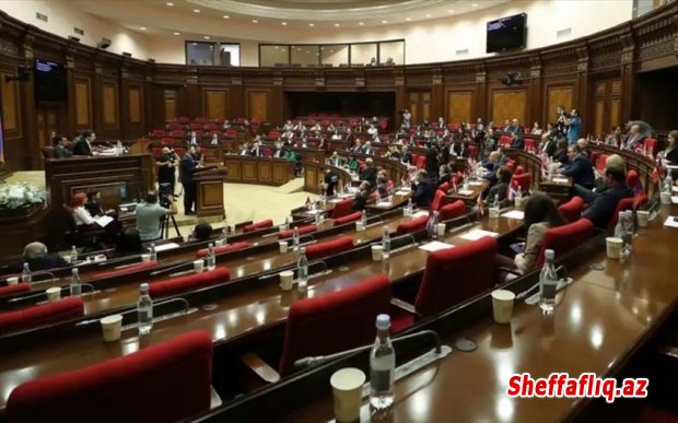 Ermənistan parlamenti Aİ-yə üzvlük prosesinin başlanması haqqında qanun layihəsini qəbul edib Ermənistan parlamenti Aİ-yə üzvlük prosesinin başlanması haqqında qanun layihəsini qəbul edib