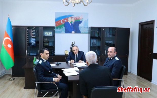 Baş prokuror Yevlaxda vətəndaşları qəbul edib Baş prokuror Yevlaxda vətəndaşları qəbul edib