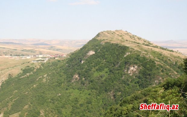 Şamaxıda kişi dağdan yıxılaraq ölüb.