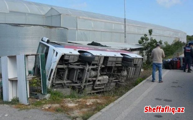 Türkiyədə rusiyalı turistləri daşıyan avtobus aşıb. Türkiyədə rusiyalı turistləri daşıyan avtobus aşıb.