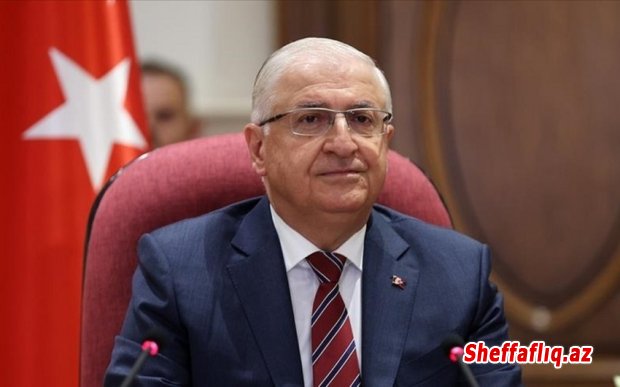 Yaşar Gülər Bakıda Zəfər parkını ziyarət edib Yaşar Gülər Bakıda Zəfər parkını ziyarət edib