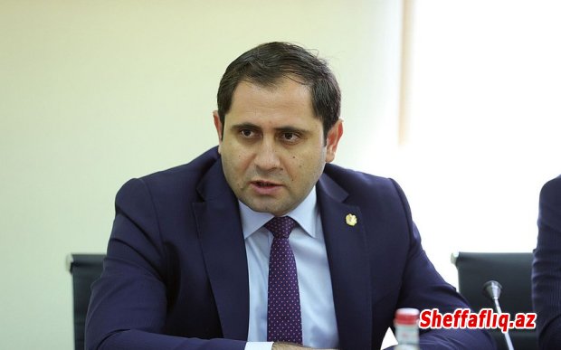 Ermənistanın müdafiə naziri Yunanıstana yollanıb Ermənistanın müdafiə naziri Yunanıstana yollanıb