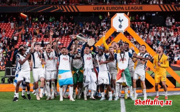 UEFA Avropa Liqasının qalibi olan klub dörd futbolçu ilə vidalaşıb UEFA Avropa Liqasının qalibi olan klub dörd futbolçu ilə vidalaşıb