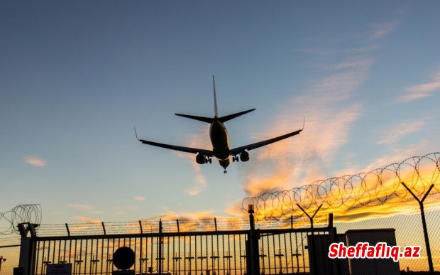 Pakistan öz hava məkanını müvəqqəti bağladığını elan edib. Pakistan öz hava məkanını müvəqqəti bağladığını elan edib.