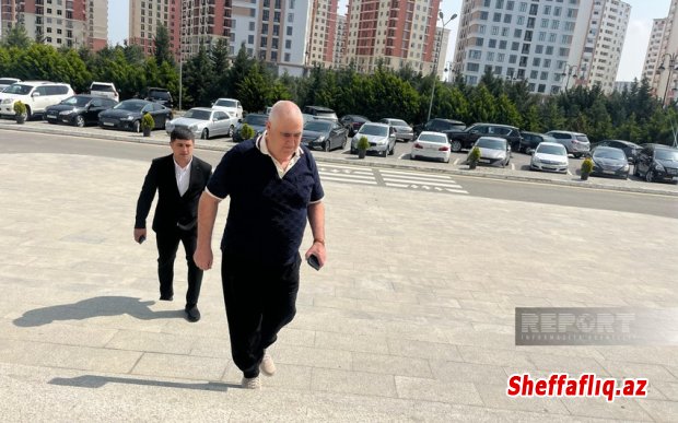 Şərurlu İsfəndiyar barəsindəki şikayətlə bağlı məhkəməyə gəlib