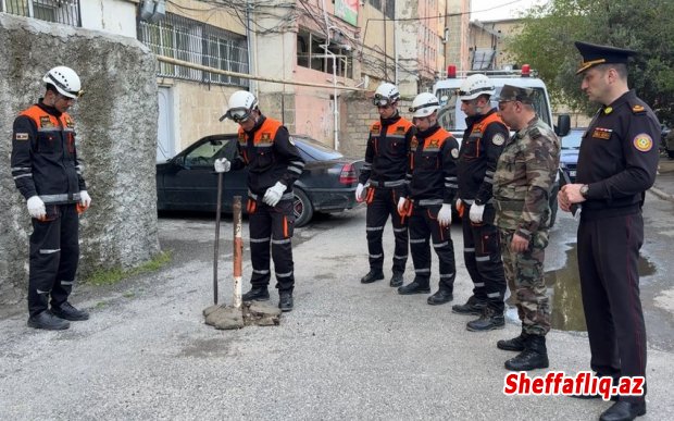 Sumqayıtda bəzi yaşayış binalarının qarşısında qanunsuz quraşdırılmış maneələr sökülüb Sumqayıtda bəzi yaşayış binalarının qarşısında qanunsuz quraşdırılmış maneələr sökülüb