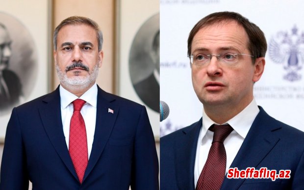 Hakan Fidan Vladimir Medinski ilə görüşü başlayıb