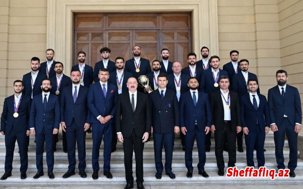 İlham Əliyev minifutbol üzrə dünya çempionatının qalibi olan Azərbaycan milli komandasının üzvlərini qəbul edib