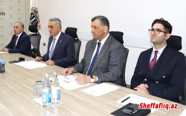 Vəkillər Kollegiyasının sədri vətəndaş qəbulu keçirib