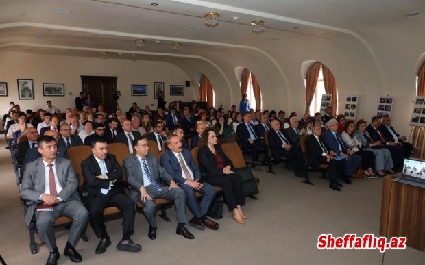 Ümumdünya Qaçqınlar Gününə həsr olunmuş beynəlxalq tədbir keçirilib