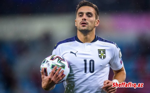 KİV: "Qarabağ" "Fənərbağça"dan ayrılan məşhur futbolçu ilə maraqlanır KİV: "Qarabağ" "Fənərbağça"dan ayrılan məşhur futbolçu ilə maraqlanır