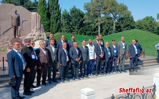 Türkiyə və Gürcüstanın din xadimləri Bakıda Fəxri Xiyabanı ziyarət ediblər Türkiyə və Gürcüstanın din xadimləri Bakıda Fəxri Xiyabanı ziyarət ediblər
