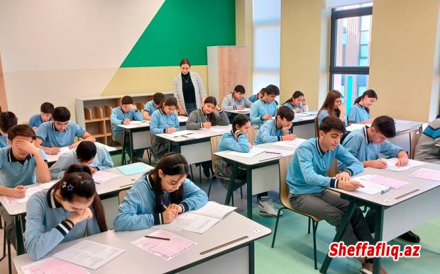 Bakıda 43 mindən çox şagirdin elektron yerdəyişməsi aparılıb Bakıda 43 mindən çox şagirdin elektron yerdəyişməsi aparılıb