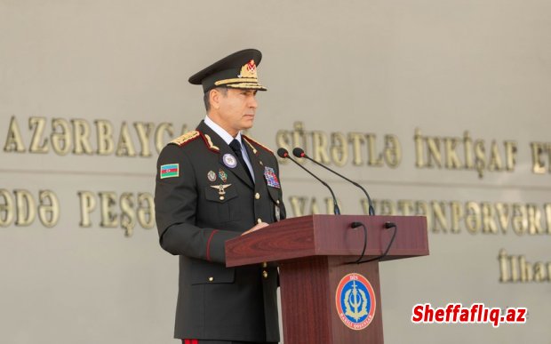 Vilayət Eyvazov nazirliyin şəxsi heyətini Polis Günü münasibətilə təbrik edib Vilayət Eyvazov nazirliyin şəxsi heyətini Polis Günü münasibətilə təbrik edib