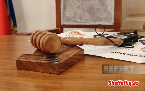 Bakıda çimərlikdə qətl törətməkdə təqsirləndirilən şəxsin məhkəməsi başlayıb