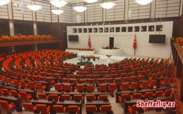 Yerli və xarici jurnalistlər Türkiyə Böyük Millət Məclisini ziyarət ediblər Yerli və xarici jurnalistlər Türkiyə Böyük Millət Məclisini ziyarət ediblər