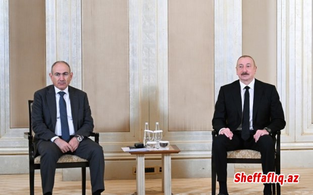İlham Əliyevin Nikol Paşinyanla təkbətək formatda görüşü başlayıb