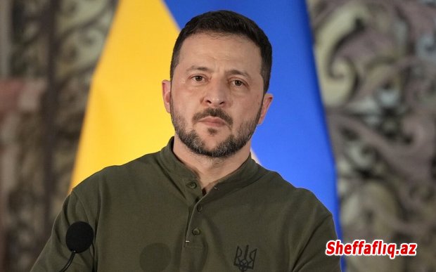 Ukrayna böyük məhbus mübadiləsi çərçivəsində yüzlərlə vətəndaşını evlərinə qaytara bilib. Ukrayna böyük məhbus mübadiləsi çərçivəsində yüzlərlə vətəndaşını evlərinə qaytara bilib.