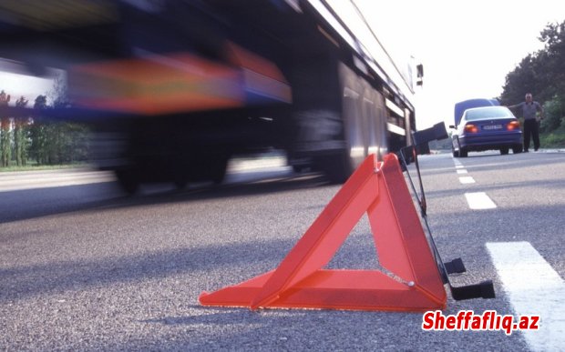Xaçmazda yük avtomobili divara çırpılıb, ölən var Xaçmazda yük avtomobili divara çırpılıb, ölən var