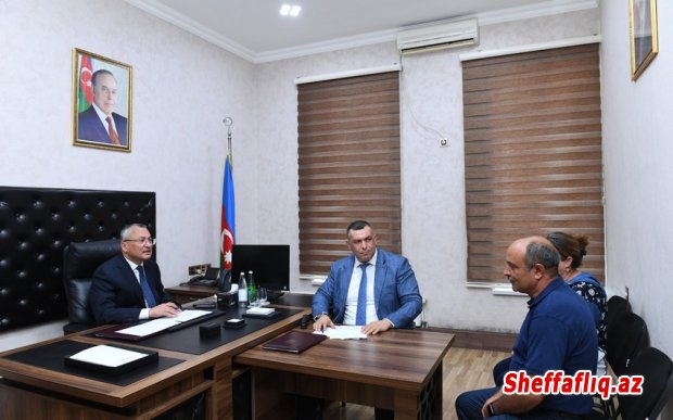 Rövşən Rzayev vətəndaş qəbulu keçirib Rövşən Rzayev vətəndaş qəbulu keçirib