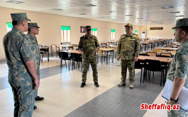 Bəhruz Əhmədov hərbi qulluqçularla görüşüb Bəhruz Əhmədov hərbi qulluqçularla görüşüb