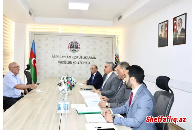 Vəkillər Kollegiyasının sədri vətəndaşları qəbul edib Vəkillər Kollegiyasının sədri vətəndaşları qəbul edib