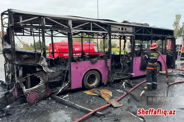 Sumqayıtda avtobus yanır